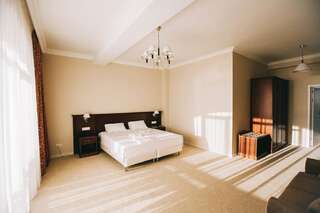 Гостиница Previsokov Песчаное Улучшенный двухместный номер с 1 кроватью или 2 отдельными кроватями и видом на море-4